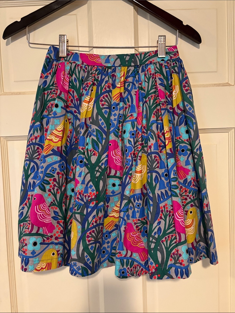Wild bird tropical print skirt with pockets